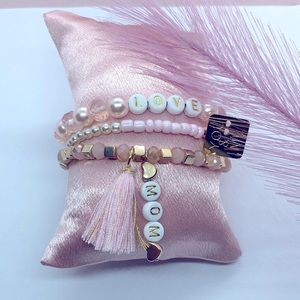 Love Mom Beads Three elastic Bracelet!!